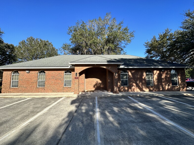 712 N Pine Ave, Green Cove Springs, FL for sale - Building Photo - Image 1 of 1