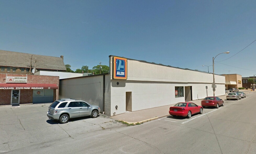 927 1/2 Ave, Fort Madison, IA for lease - Building Photo - Image 2 of 2