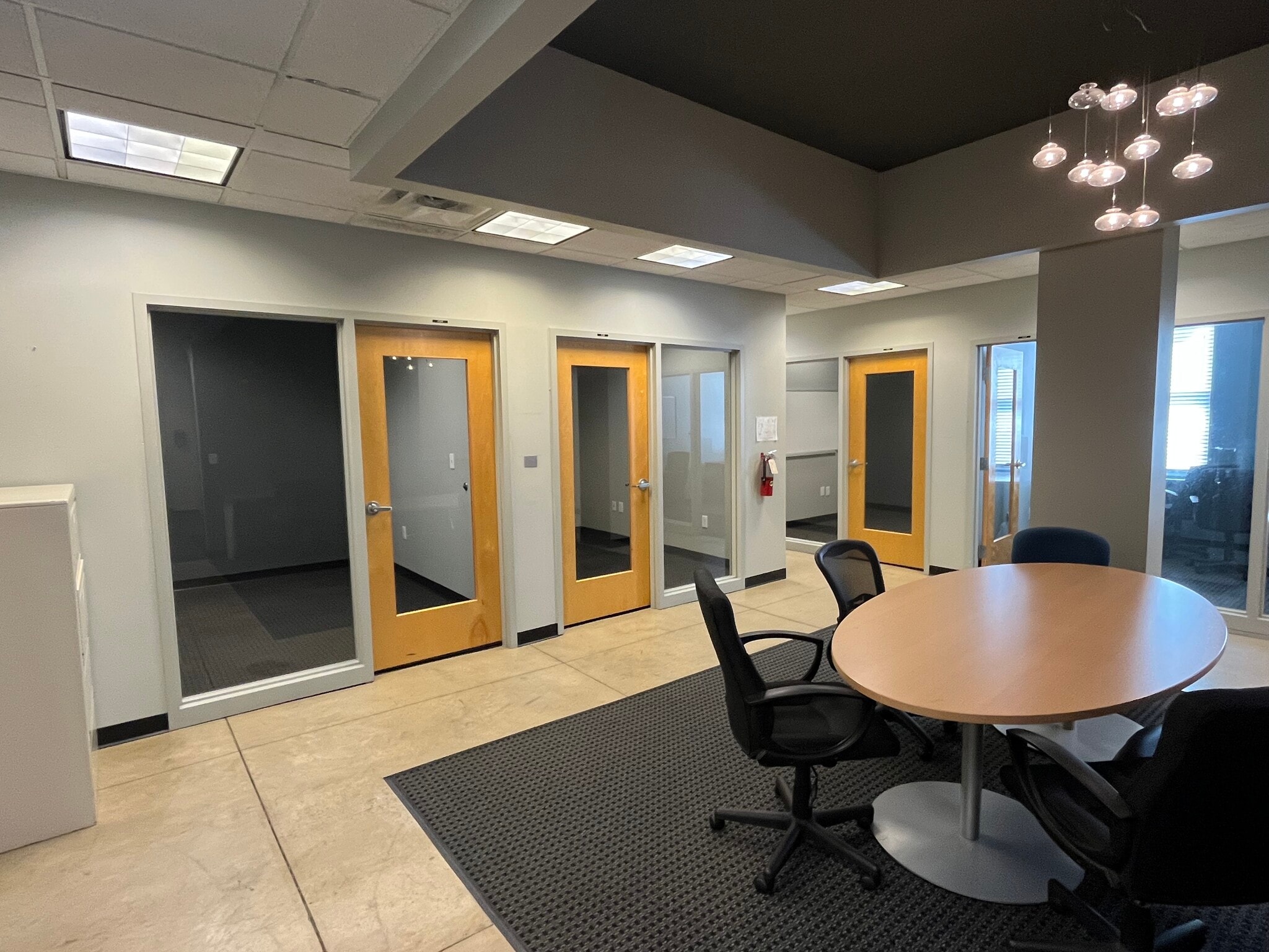 632 Russell St, Covington, KY for lease Interior Photo- Image 1 of 11
