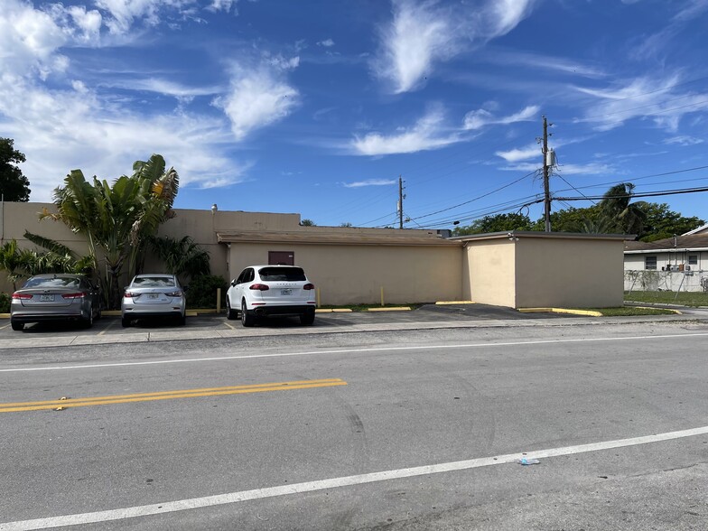 5701 Johnson St, Hollywood, FL for sale - Building Photo - Image 3 of 14