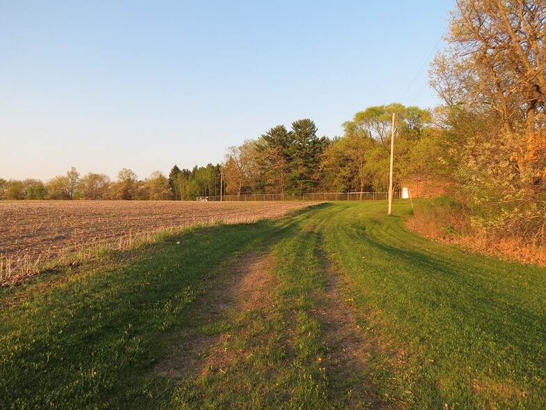 3850 Ivy Ln, Amherst Junction, WI 54407