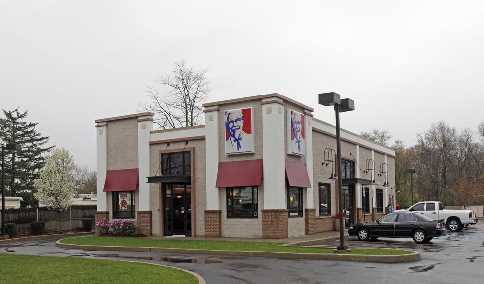 594 Middle Country Rd, Nesconset, NY for sale - Primary Photo - Image 1 of 1