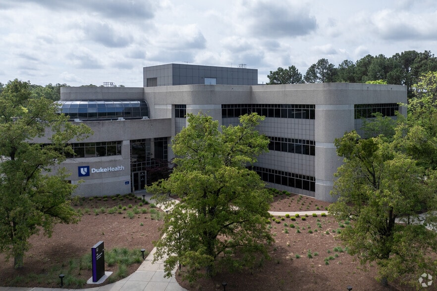 12 Moore Dr, Durham, NC for sale - Primary Photo - Image 1 of 1