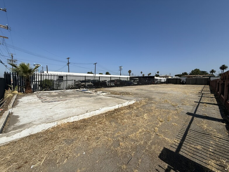 14611 Arminta St, Panorama City, CA for sale - Building Photo - Image 1 of 1