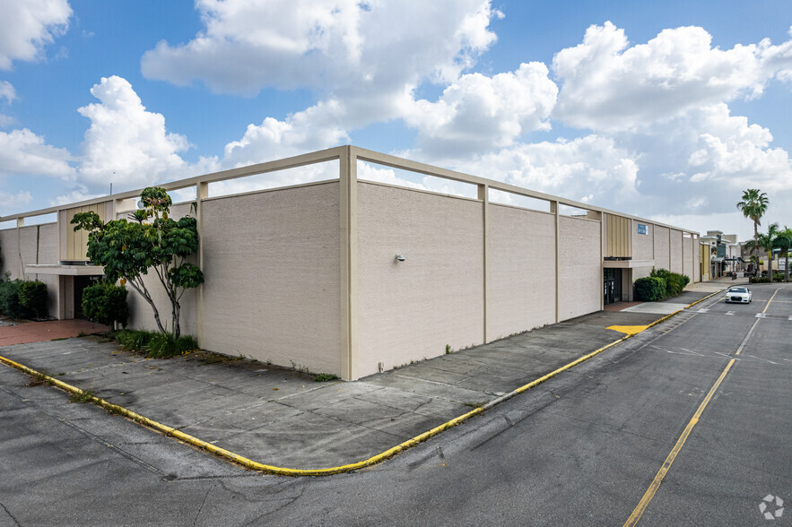 4125 Cleveland Ave, Fort Myers, FL for sale - Building Photo - Image 1 of 1