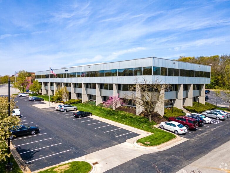 9229 Ward Pky, Kansas City, MO for lease - Building Photo - Image 2 of 5