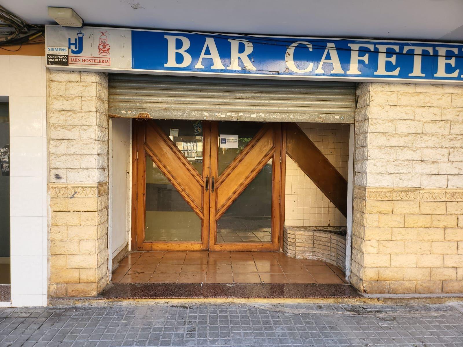 Retail in Xirivella for sale Building Photo- Image 1 of 7