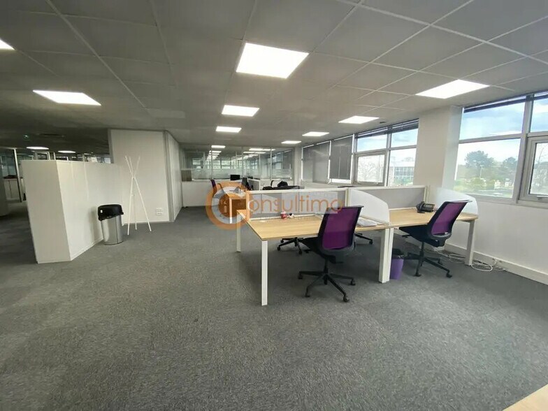 Office in Mérignac for lease - Interior Photo - Image 2 of 5