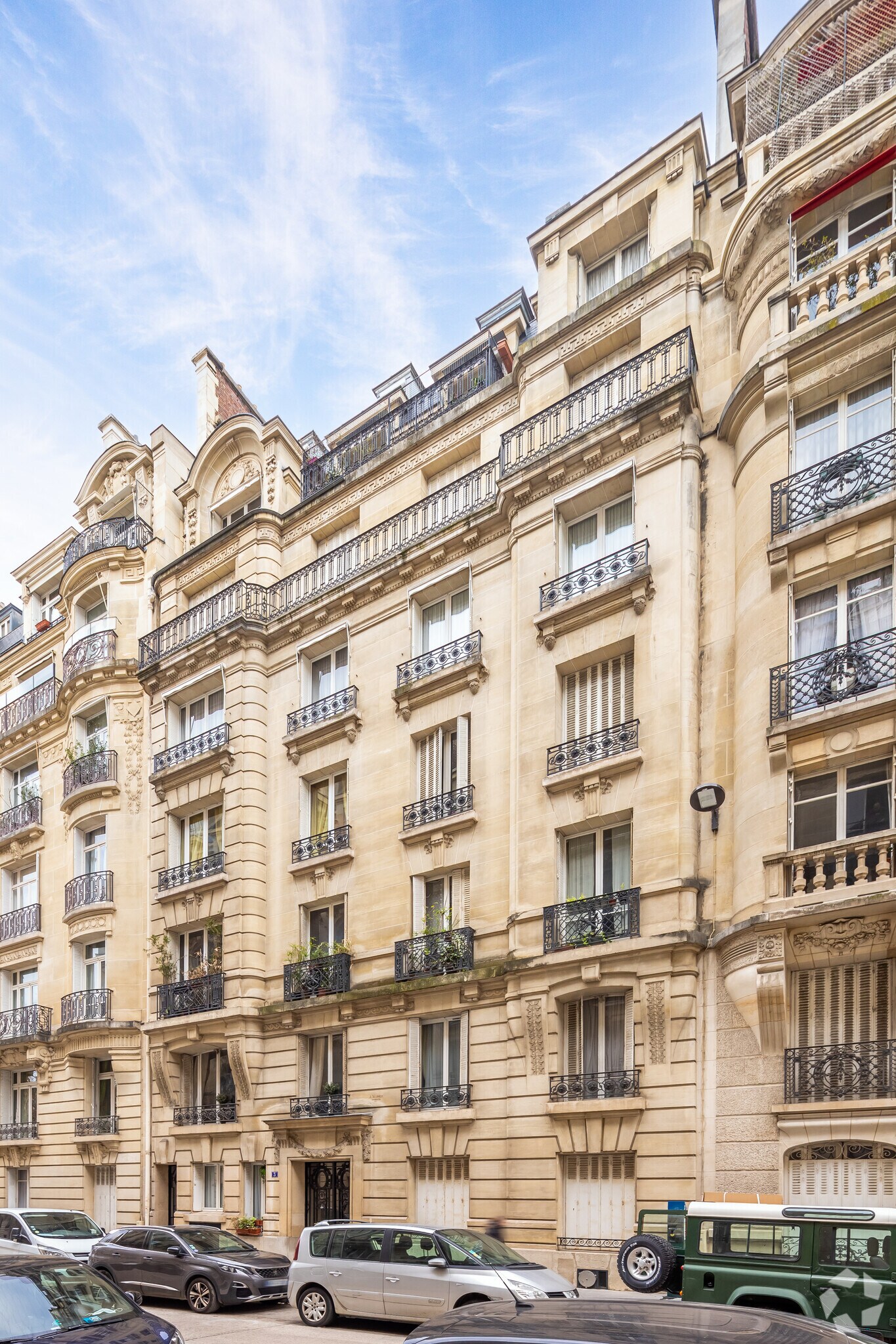 3 Avenue Constant Coquelin, Paris for lease Primary Photo- Image 1 of 3