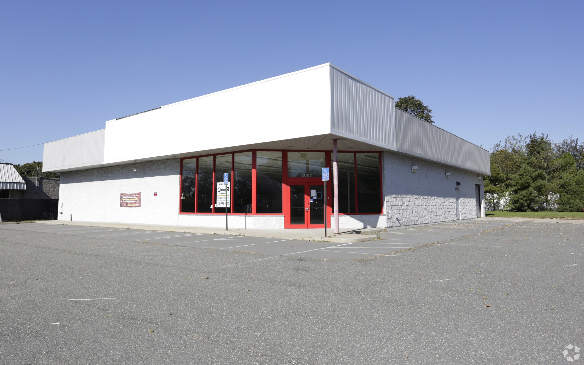 2087 Hempstead Tpke, East Meadow, NY for sale Primary Photo- Image 1 of 1