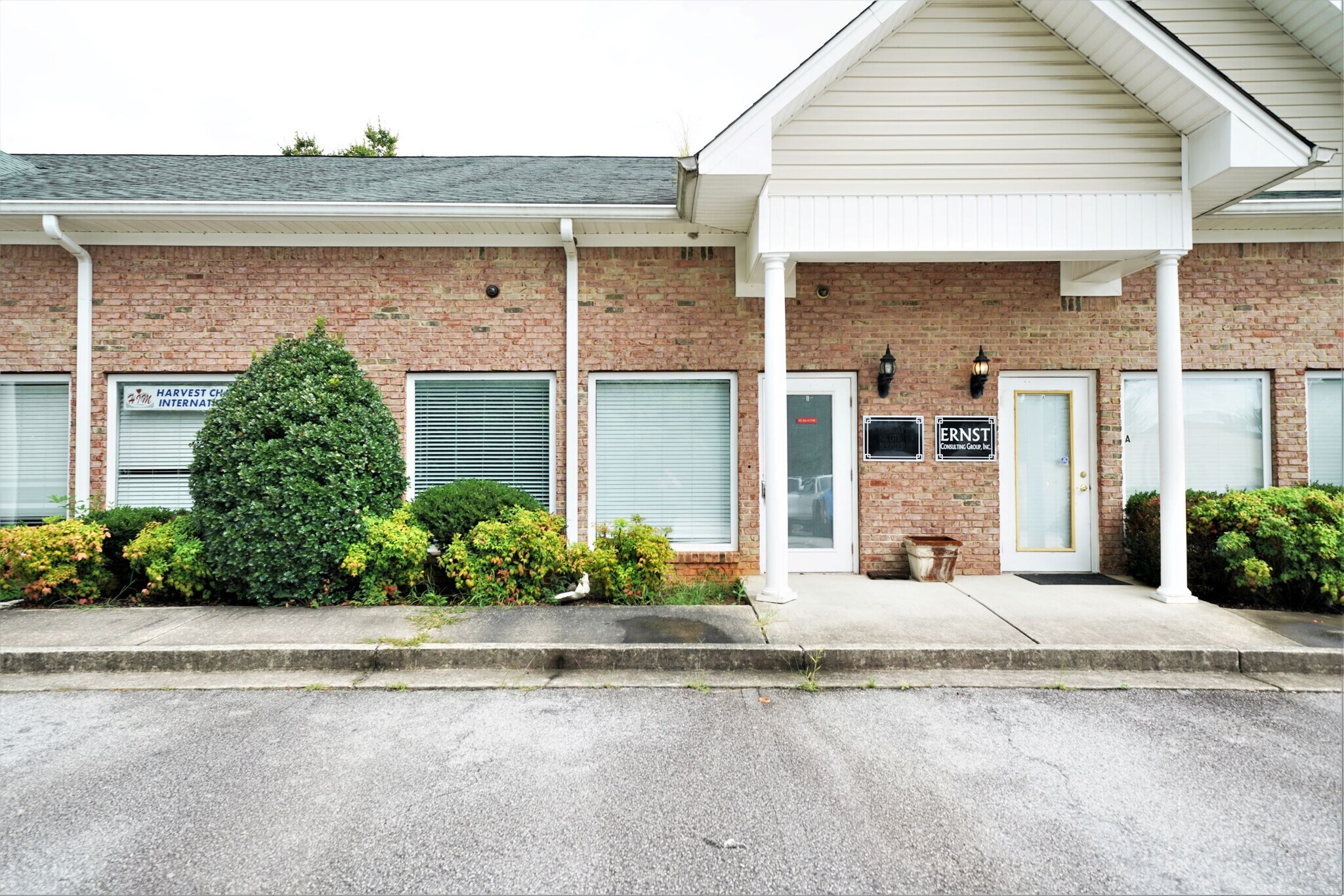 2110 Fairburn Rd, Douglasville, GA 30135 Office for Sale