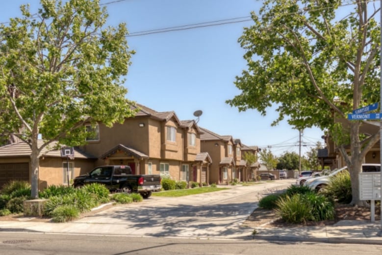 556 Vermont Ave, Turlock, CA for sale - Building Photo - Image 1 of 5