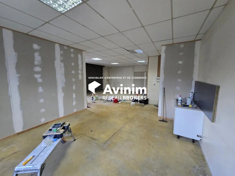 Office in Domont for lease - Interior Photo - Image 3 of 6