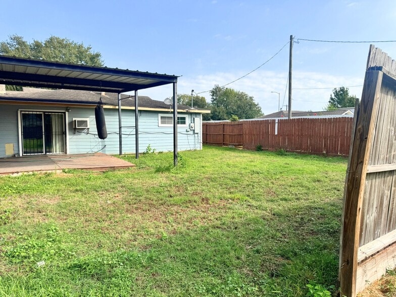 6009 Maple St, Houston, TX for sale - Building Photo - Image 3 of 12