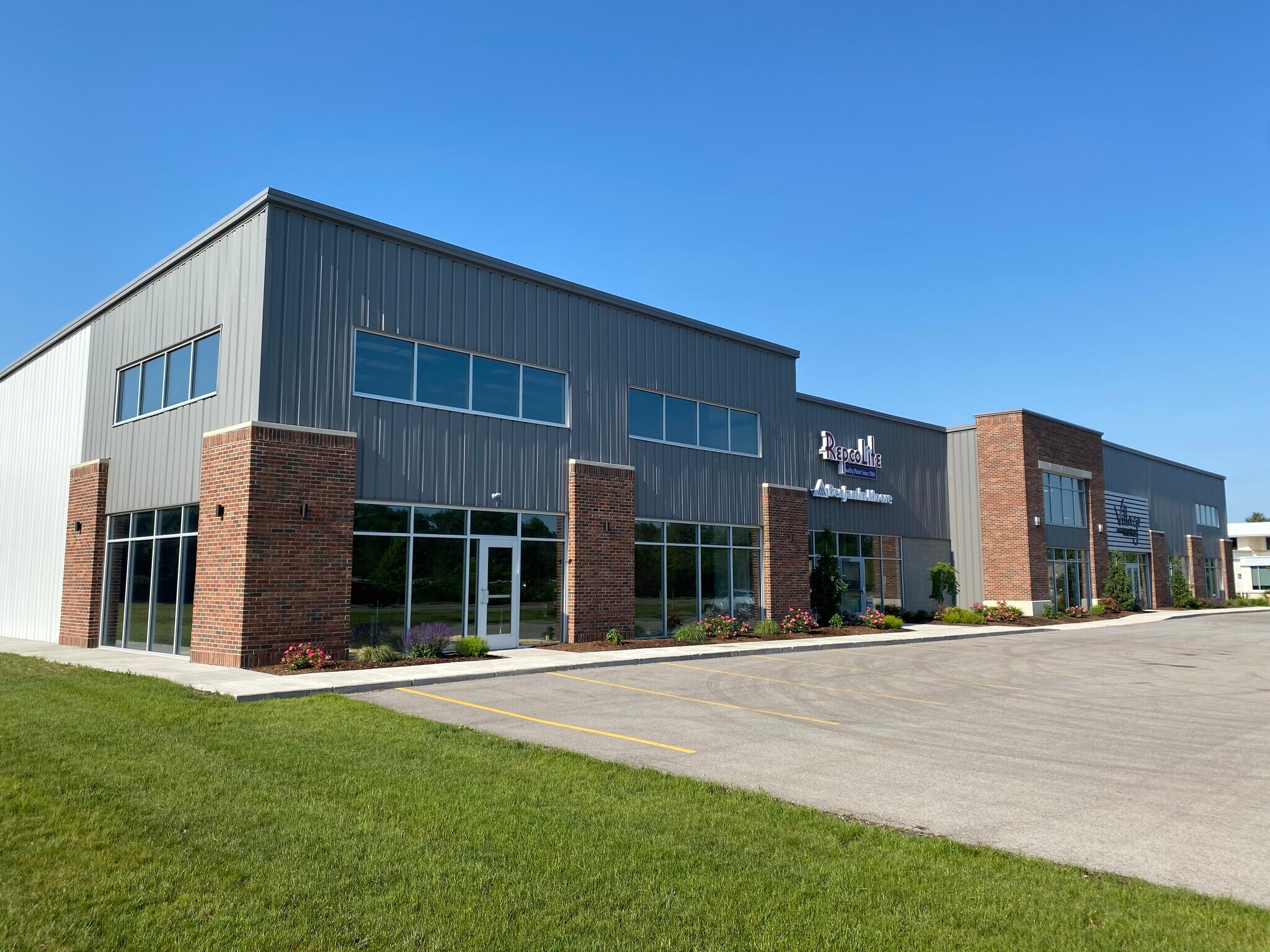 860 84th St SW, Byron Center, MI for sale Building Photo- Image 1 of 1