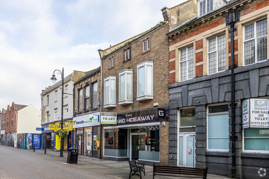 19 Newgate St, Bishop Auckland for lease - Primary Photo - Image 1 of 2