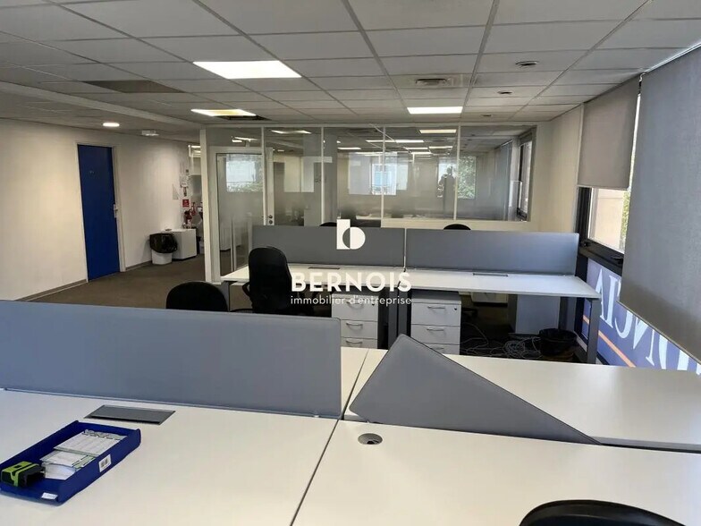 Office in Toulon for lease - Interior Photo - Image 3 of 10