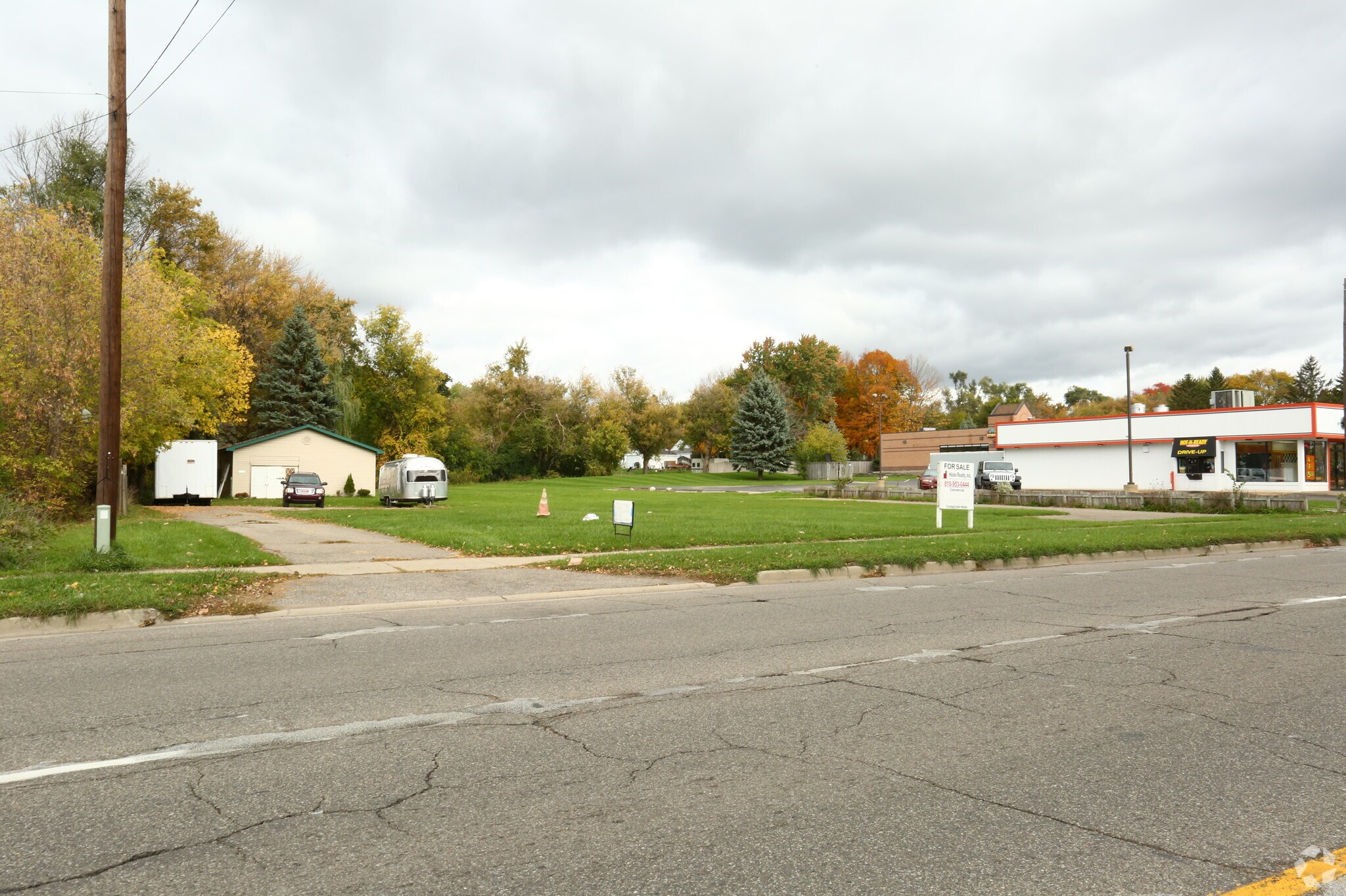1049 E Bristol Rd, Burton, MI for sale Primary Photo- Image 1 of 1