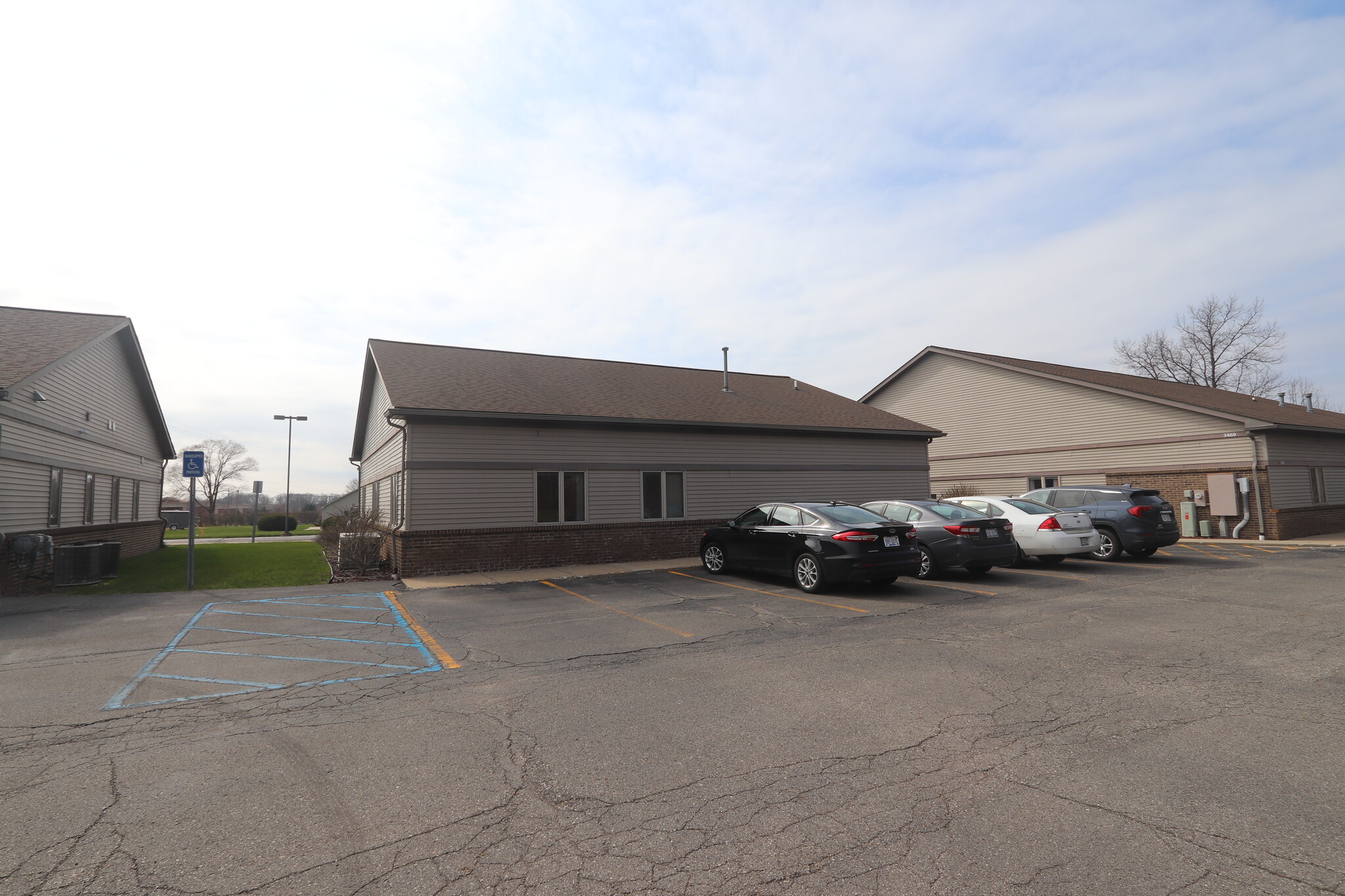 3469 E Grand River Ave, Howell, MI for lease Building Photo- Image 1 of 2