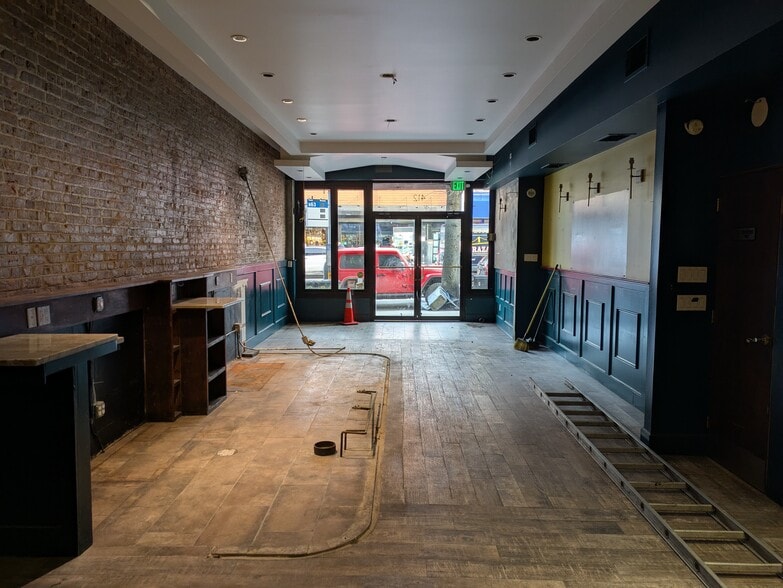 412 5th Ave, Brooklyn, NY for lease - Interior Photo - Image 2 of 5