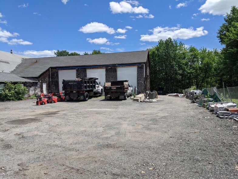 138 Fisher St, Westborough, MA 01581