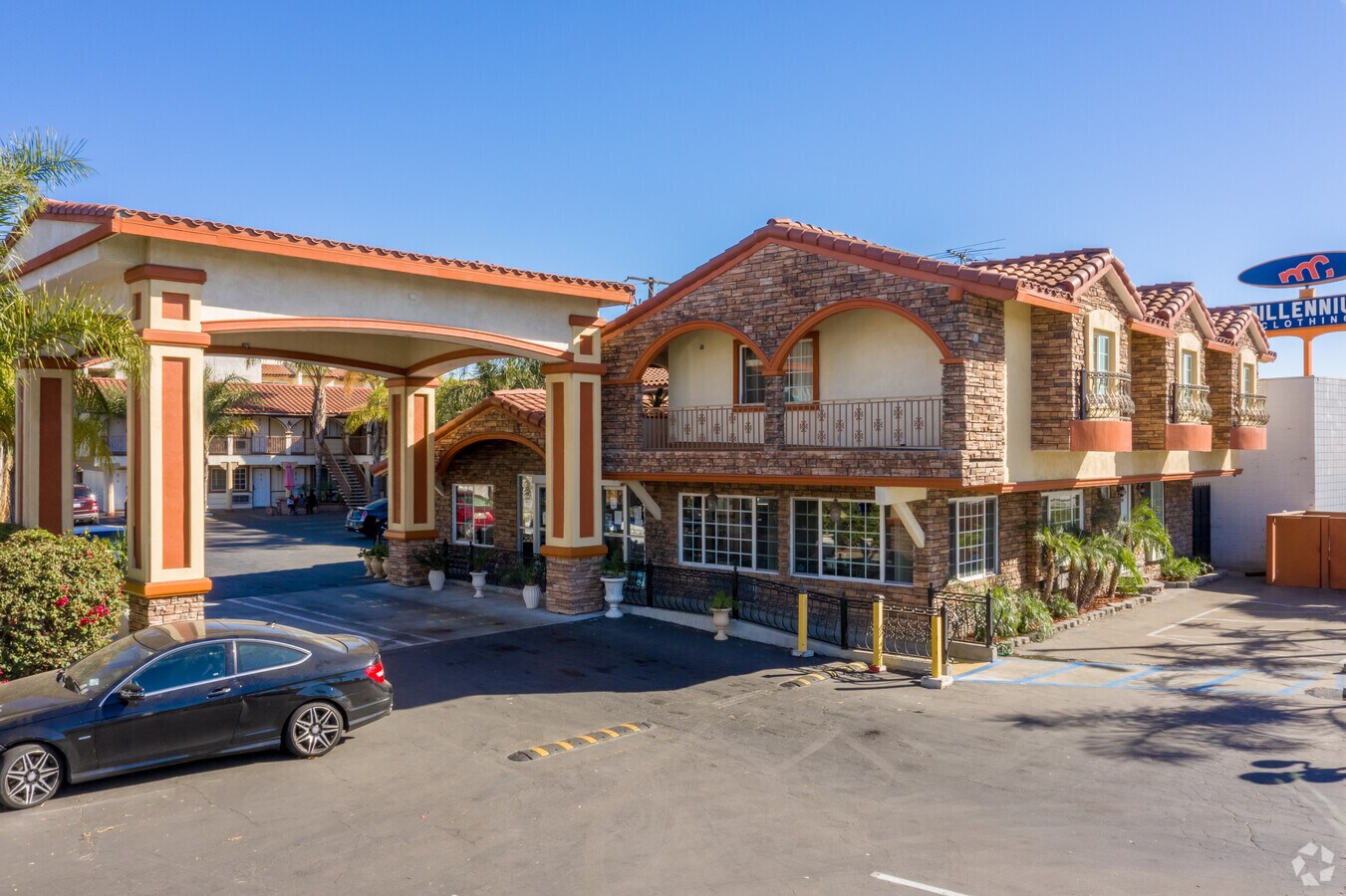 8530 Beach Blvd, Buena Park, CA 90620