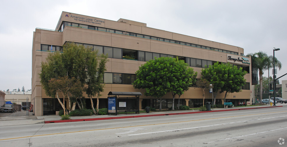 301 S Fair Oaks Ave, Pasadena, CA for lease - Building Photo - Image 3 of 11