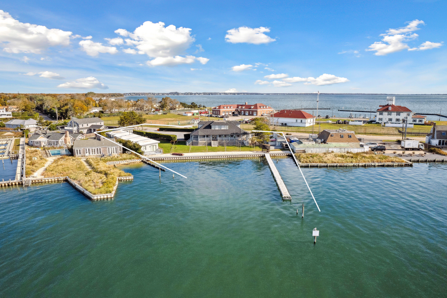 32 Lighthouse Rd, Hampton Bays, NY for sale - Aerial - Image 3 of 44