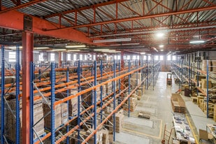 1280 Boul Jules-Poitras, Montréal QC - Warehouse