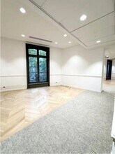 15 Rue Le Sueur, Paris for lease Interior Photo- Image 2 of 12