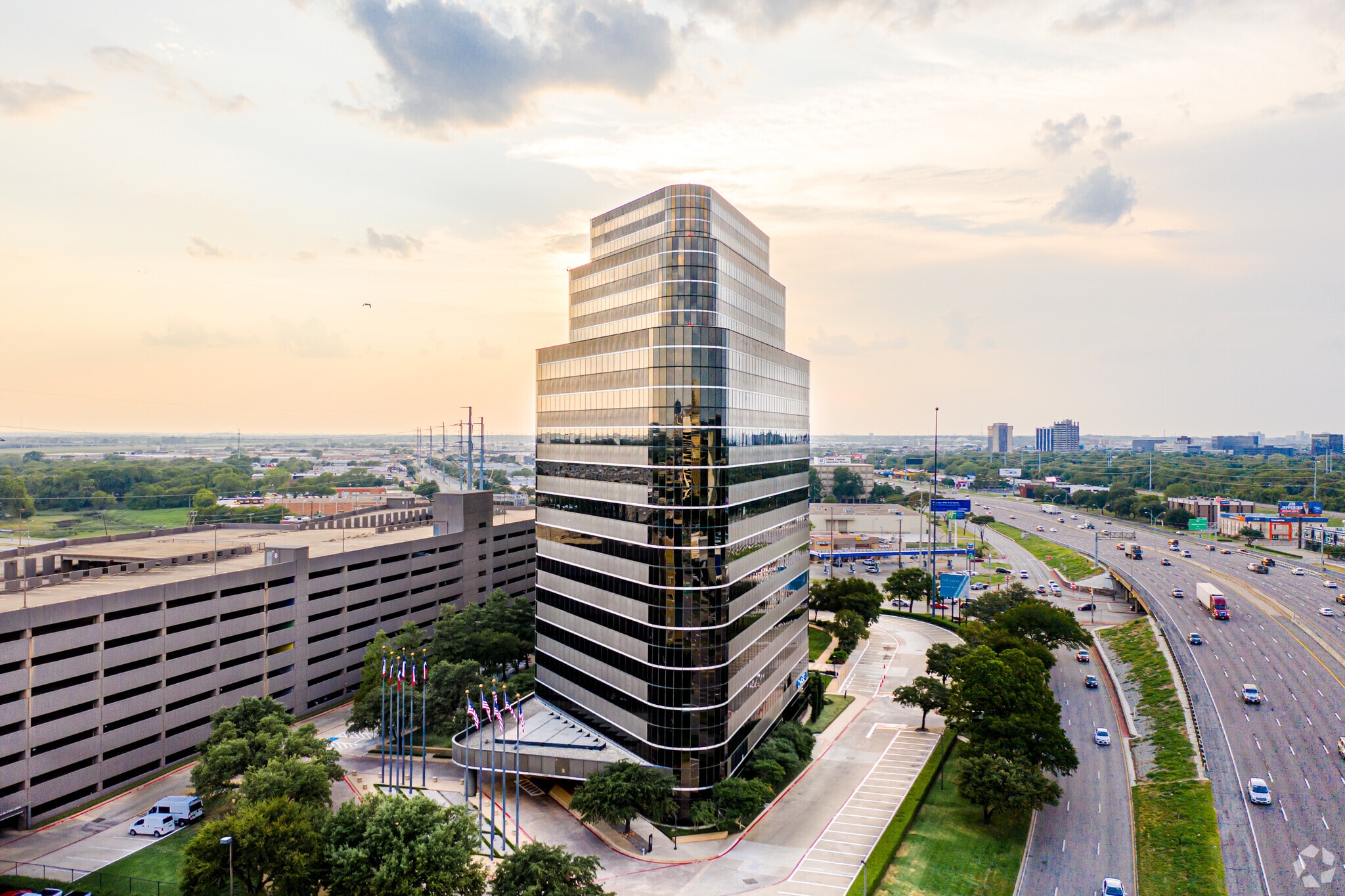 2200 Stemmons Fwy Dallas Tx 75207 2777 N Stemmons Fwy, Dallas, TX 75207 - Trinity Towers | LoopNet