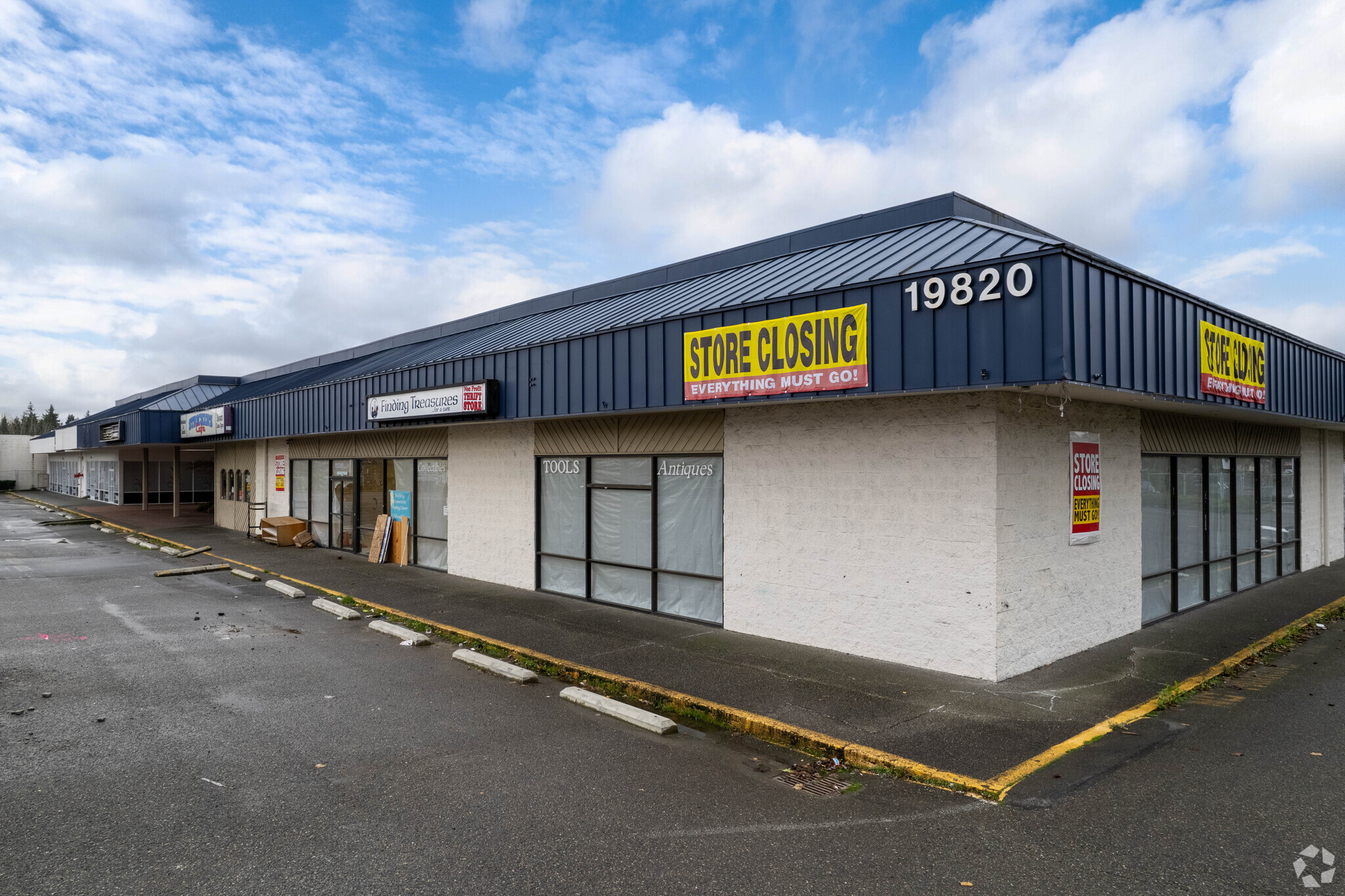 19820 40th Ave W, Lynnwood, WA for sale Primary Photo- Image 1 of 1