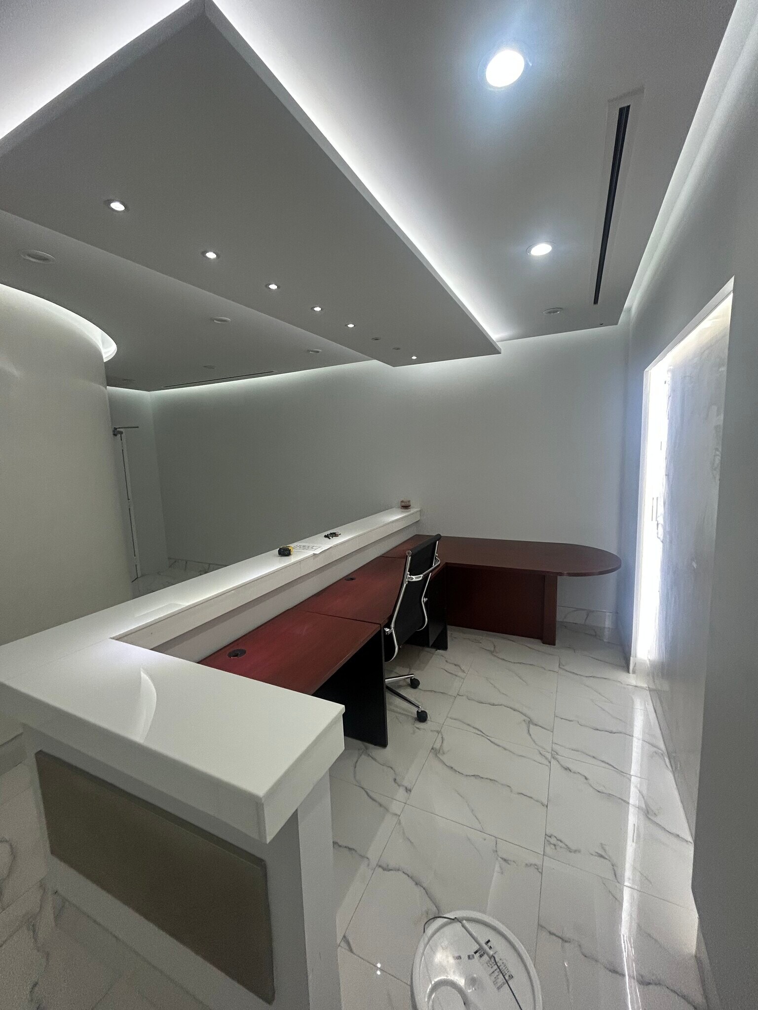 2500 E Hallandale Beach Blvd, Hallandale Beach, FL for lease Interior Photo- Image 1 of 8