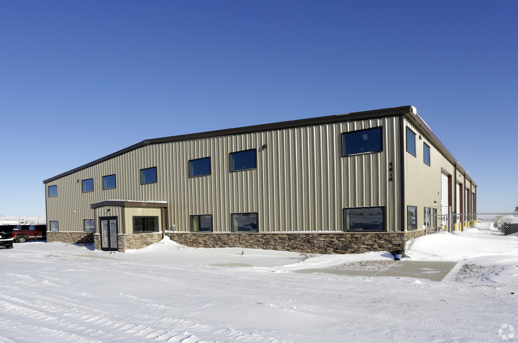 5818 Jefferson Ln, Williston, ND for sale Primary Photo- Image 1 of 1