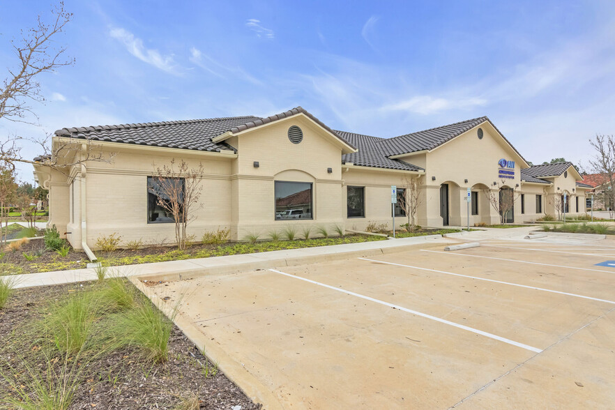 251 W Southlake Blvd, Southlake, TX for lease - Building Photo - Image 2 of 11