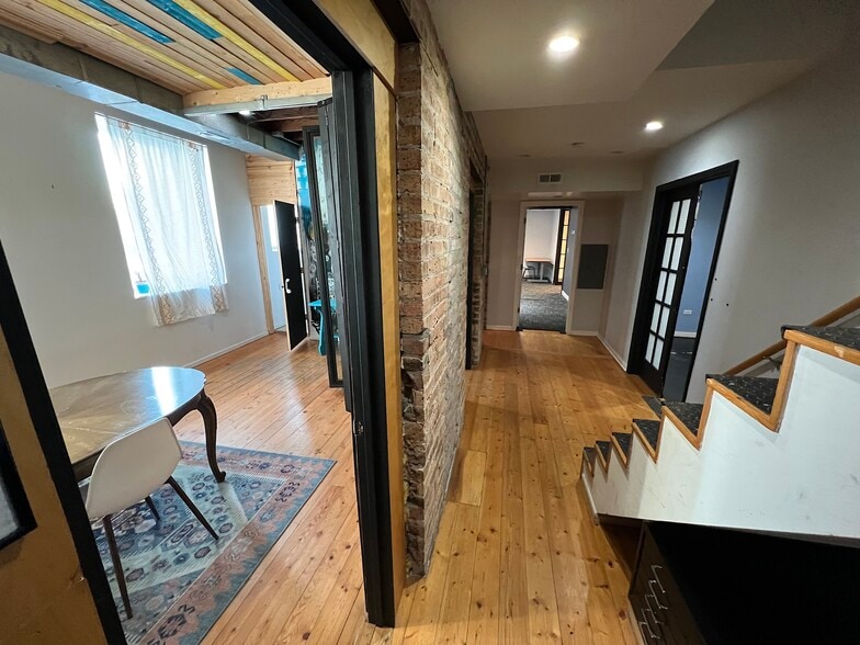 1250 W Augusta Blvd, Chicago, IL for lease - Interior Photo - Image 3 of 25