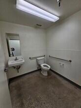 2373 Teller Rd, Newbury Park, CA for lease Interior Photo- Image 2 of 7