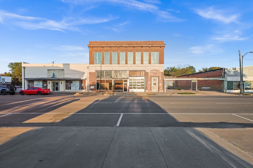 125 S Waco St, Hillsboro, TX for lease - Building Photo - Image 1 of 41