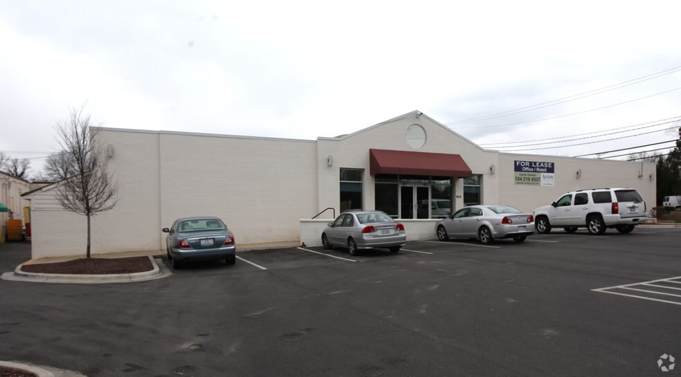 619 Dolley Madison Rd, Greensboro, NC 27410