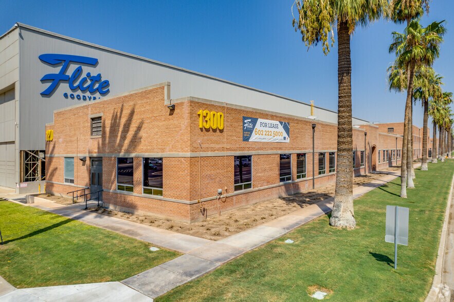 1300 S Litchfield Rd, Goodyear, AZ 85338