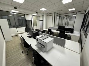 102-116 Rue Victor Hugo, Levallois-Perret for lease Interior Photo- Image 1 of 3