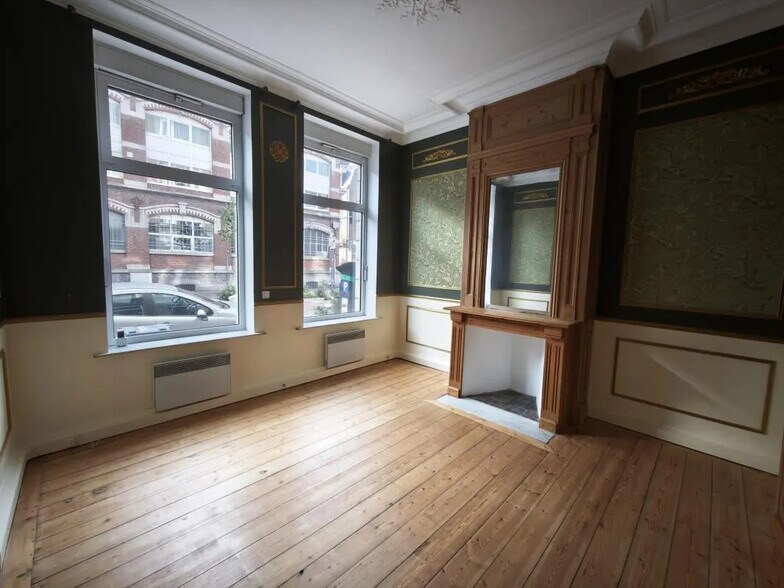 Office in Lille for lease - Interior Photo - Image 1 of 3