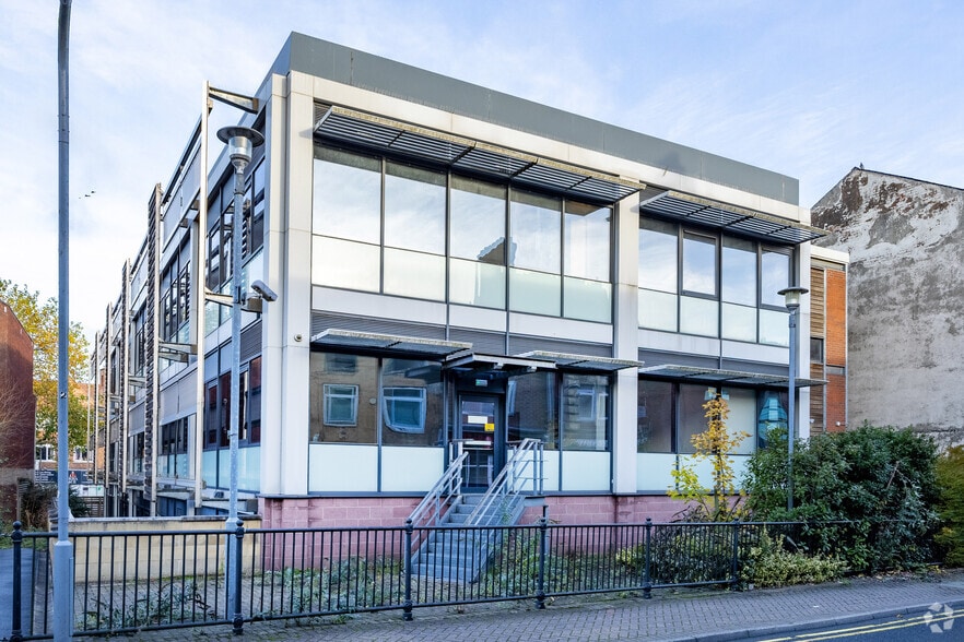 Brook St, Sutton In Ashfield for lease - Primary Photo - Image 1 of 2