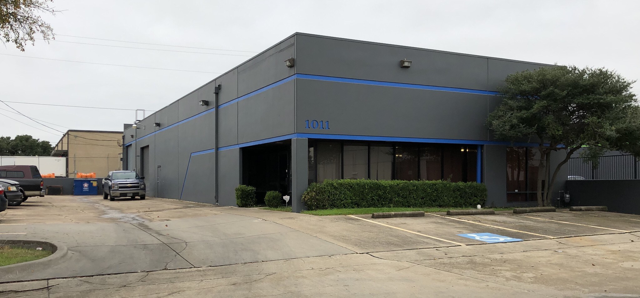 1011 Oakmead Dr, Arlington, TX for sale Building Photo- Image 1 of 1