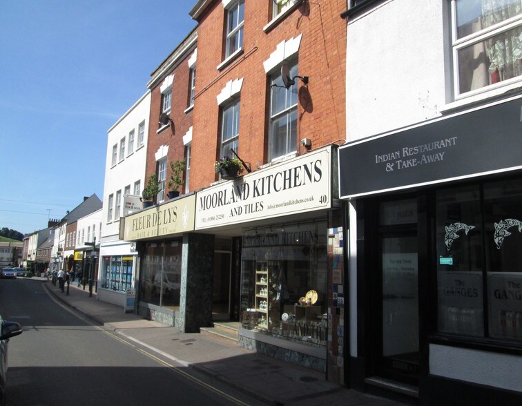 40 Bampton St, Tiverton, EX16 6AH