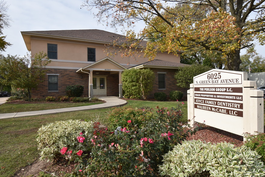 6025 N Green Bay Ave, Glendale, WI for sale - Primary Photo - Image 1 of 1