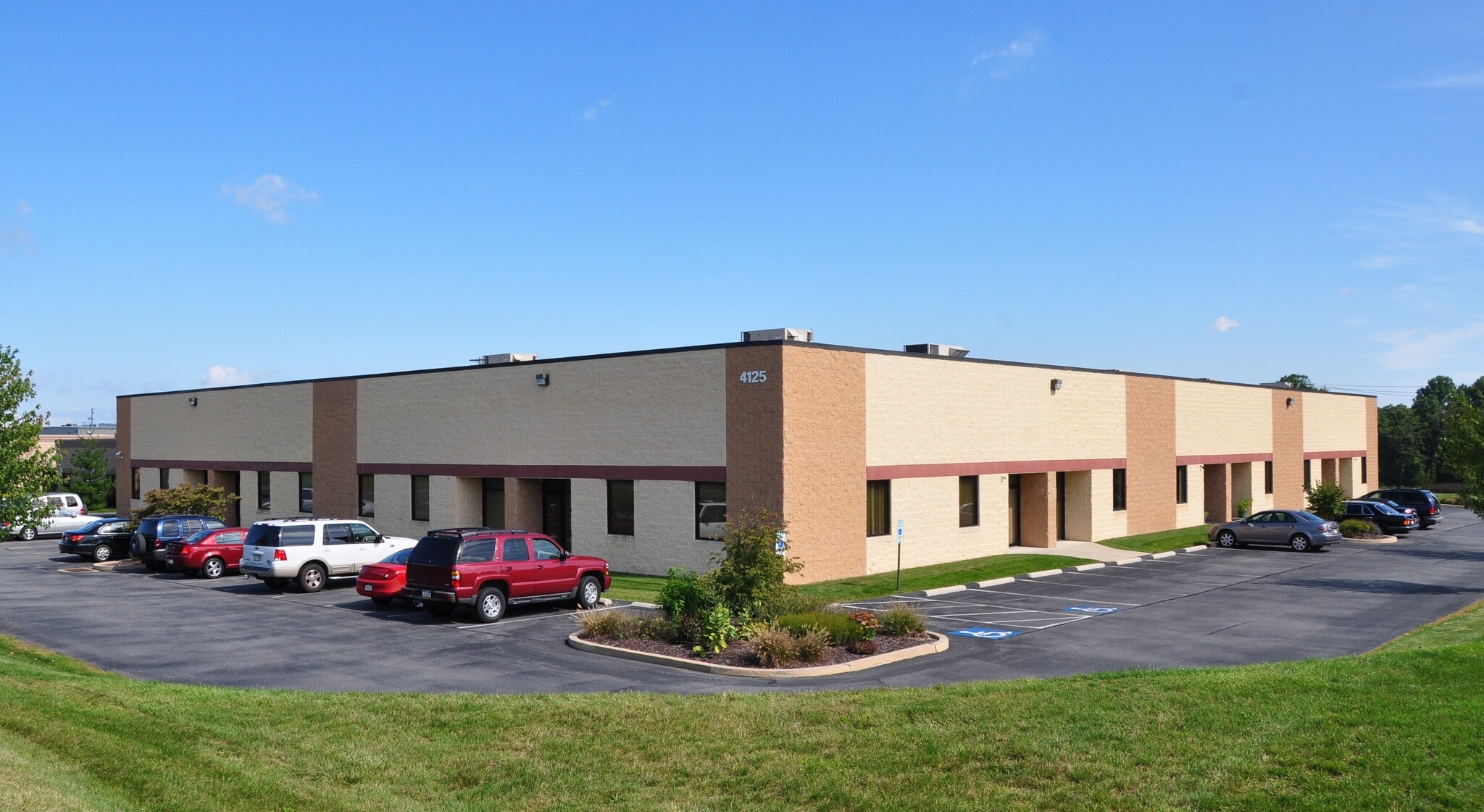 4125 Independence Dr, Schnecksville, PA for lease Building Photo- Image 1 of 3
