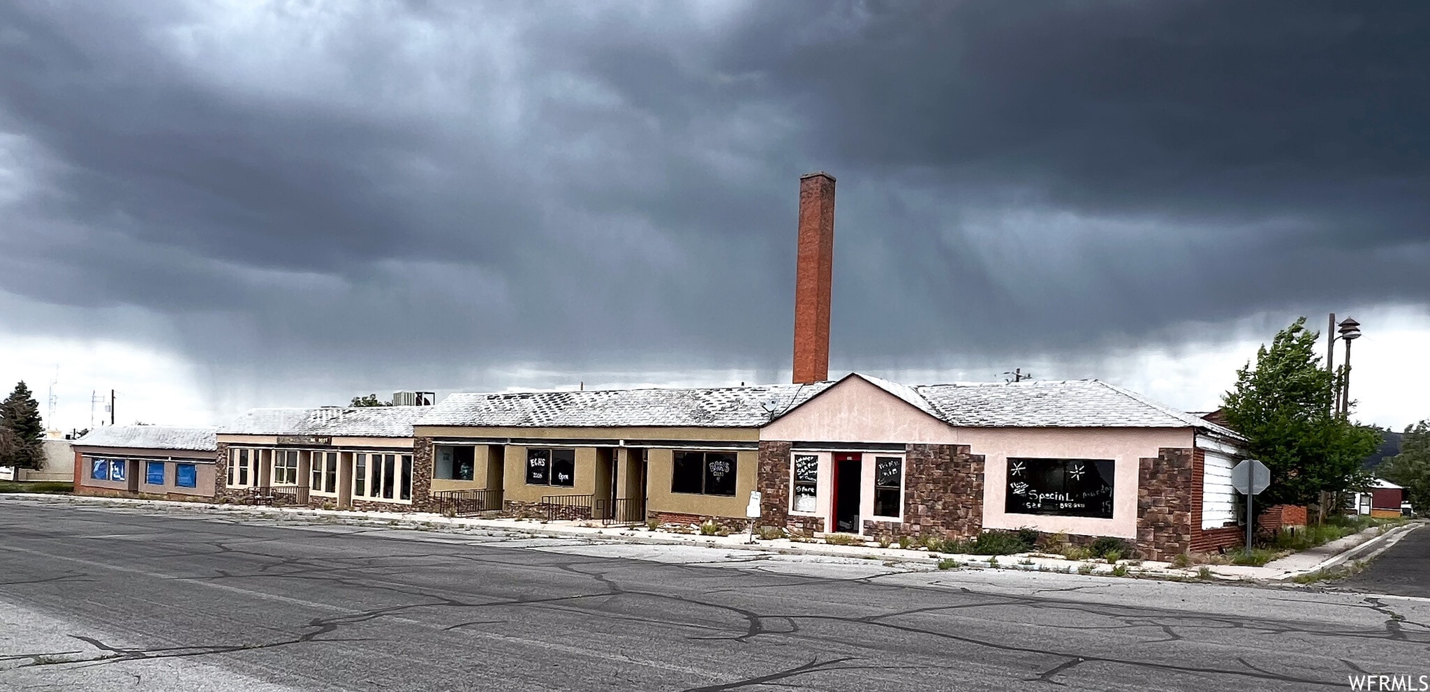 109 Geneva, East Carbon, UT for sale Primary Photo- Image 1 of 1