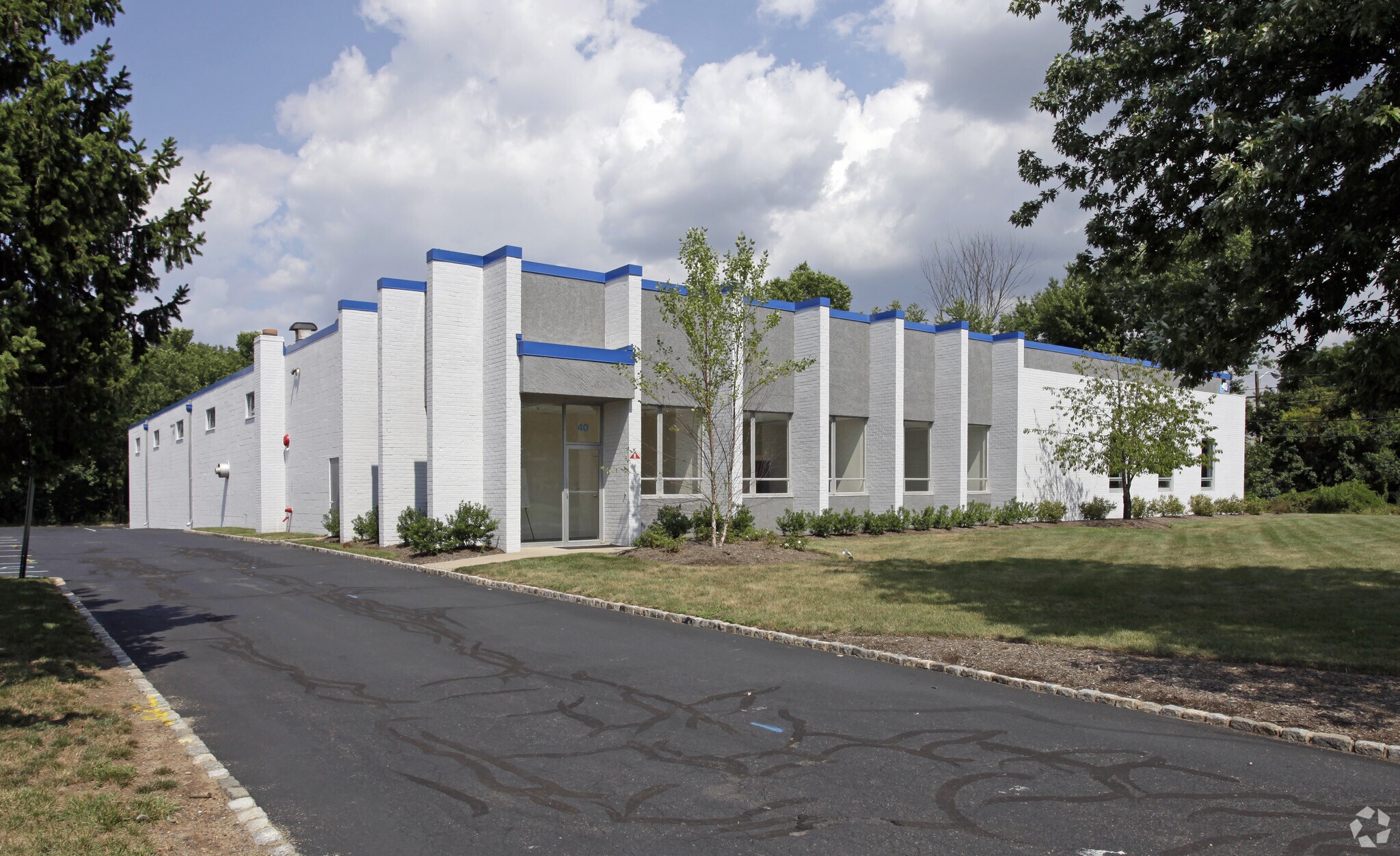 40 Fairfield Pl, West Caldwell, NJ for lease Building Photo- Image 1 of 4