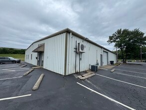 6547 E Skelly Dr, Tulsa, OK for lease Interior Photo- Image 2 of 11